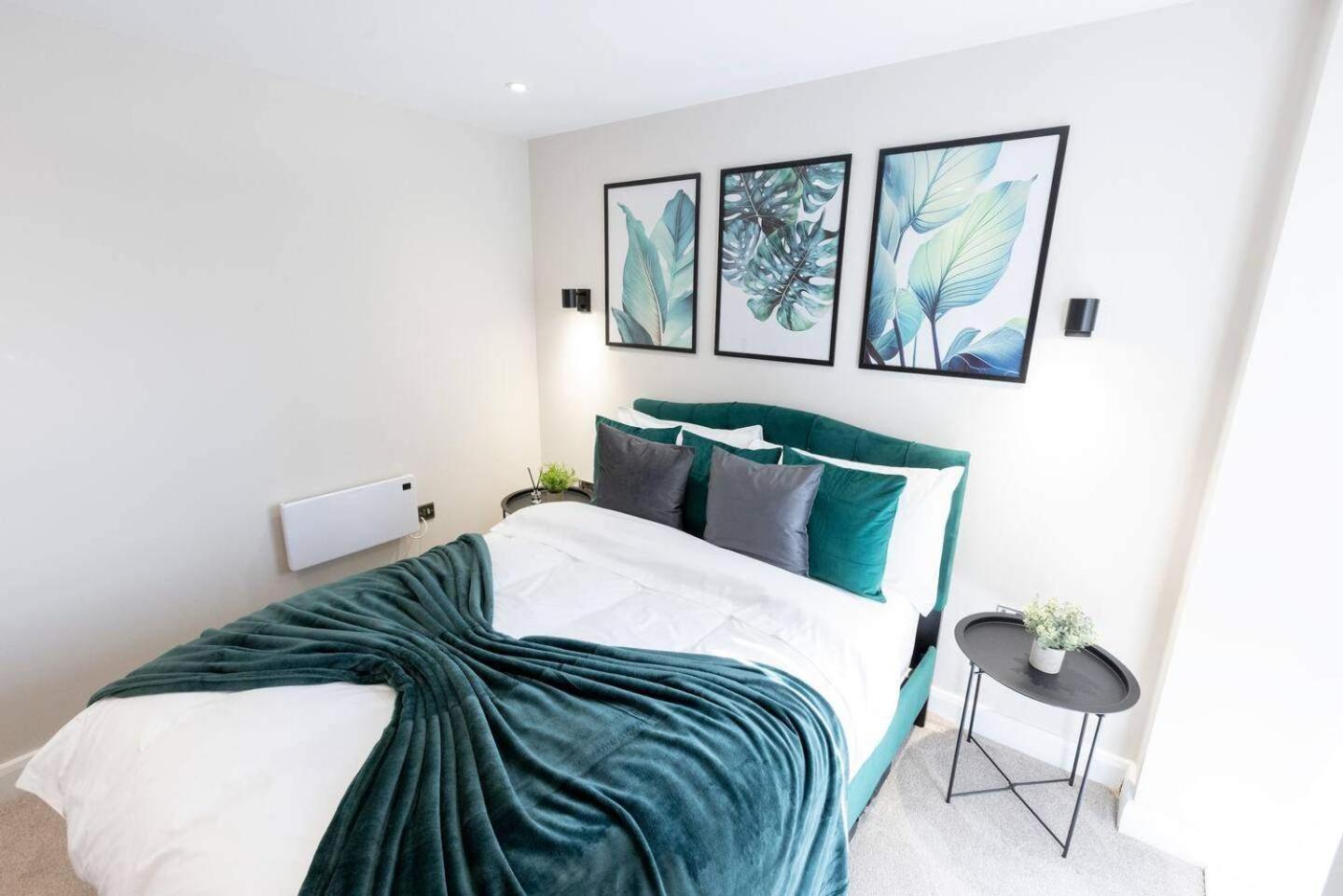 Modern City Apartment - Sleeps 4 & Walk To Arena Leeds  Exterior photo
