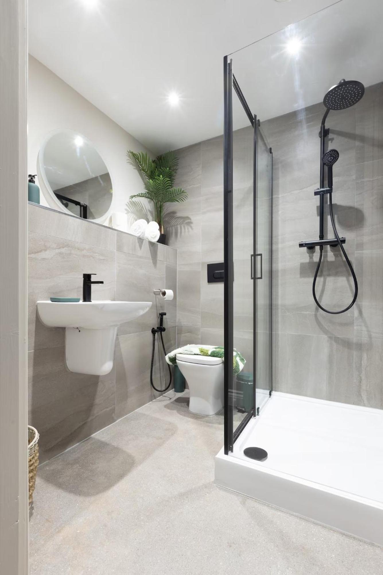 Modern City Apartment - Sleeps 4 & Walk To Arena Leeds  Exterior photo